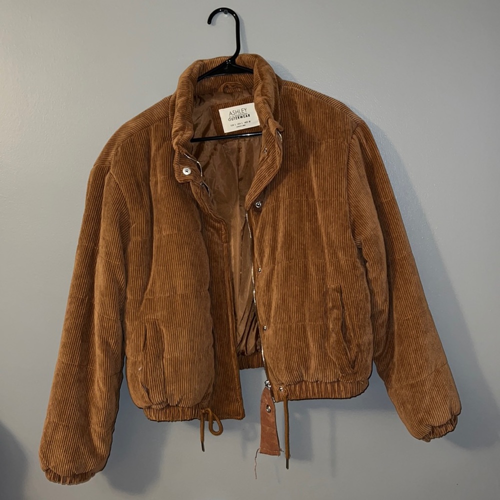 Ashley Outerwear Womens Large Cropped Puffer Jacket